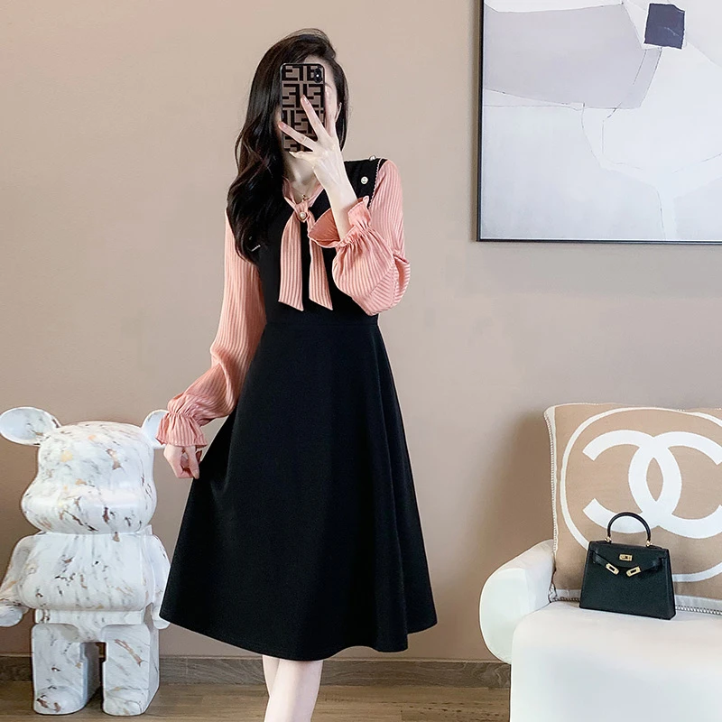 奢姿【若桃】2025年秋装新款大码女装气质系带领连衣裙胖妹妹假两件