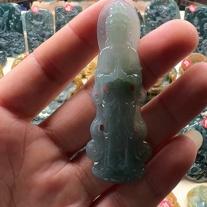 翡翠颈饰未镶嵌观音