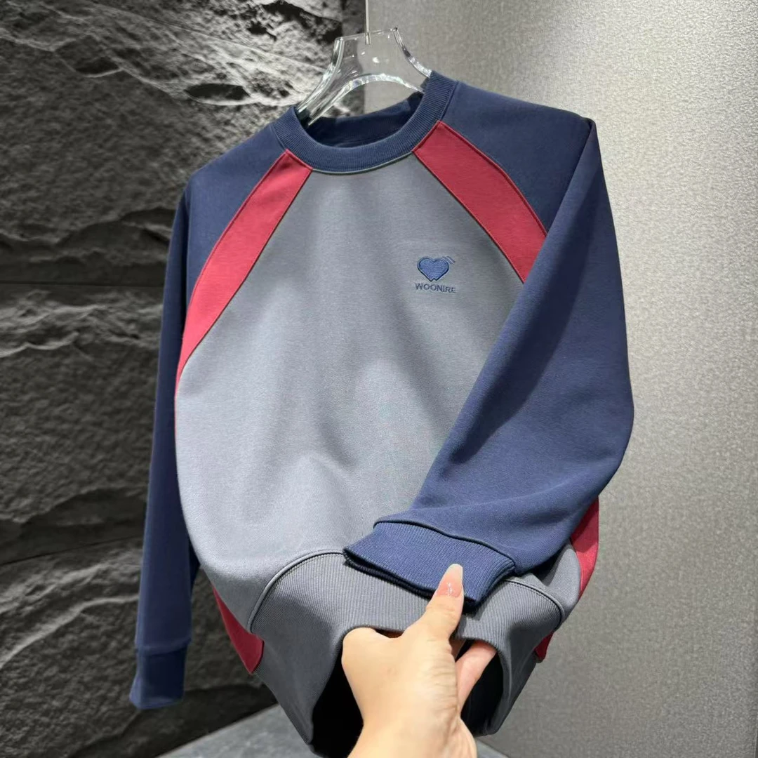 早春男士简约设计感休闲时尚撞色拼接百搭圆领长袖加绒卫衣8136