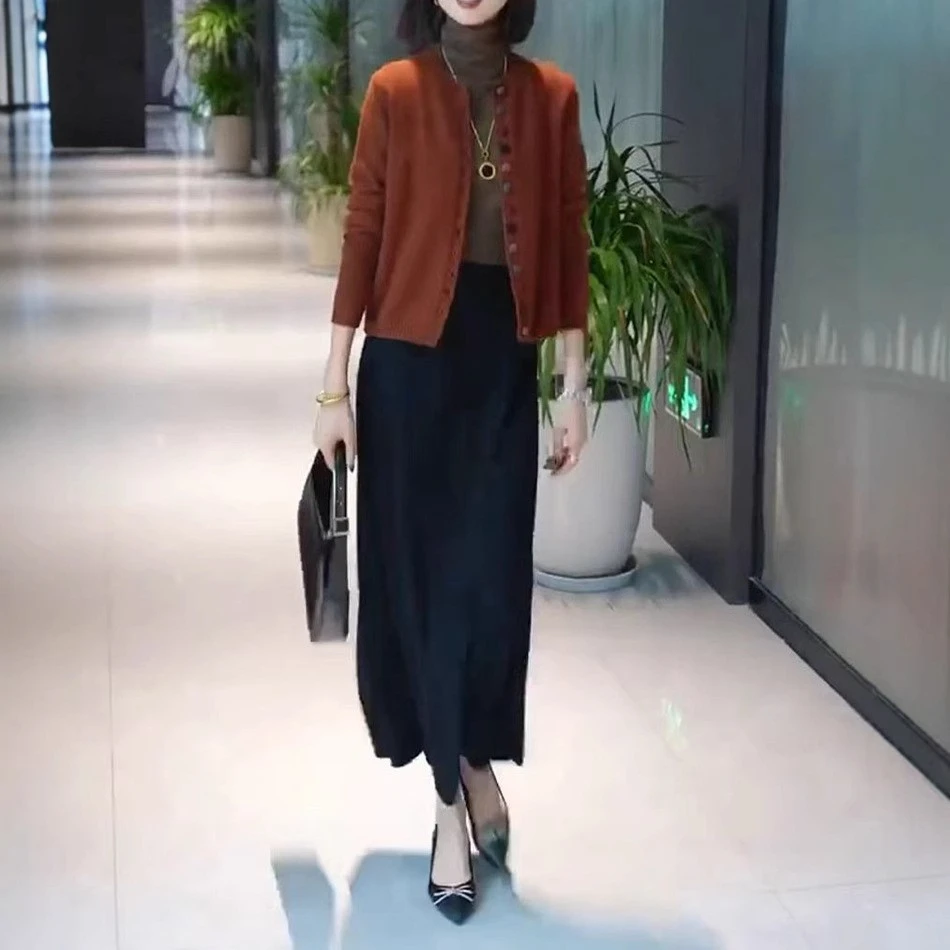 02新款时尚减龄单排扣外套高腰半身裙显瘦女装套装两件套上档次