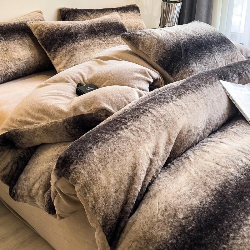 撸猫手感兔免绒四件套高克重牛奶绒珊瑚绒秋冬季床单被套床上用品