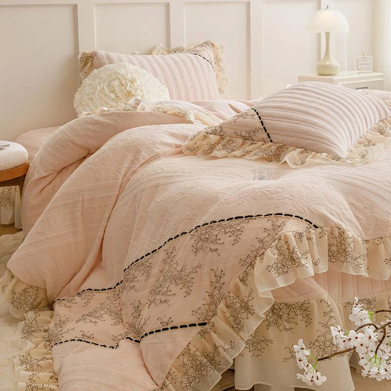 小香风轻奢牛奶绒床盖款四件套珊瑚绒冬季加厚公主风雕花被套床单
