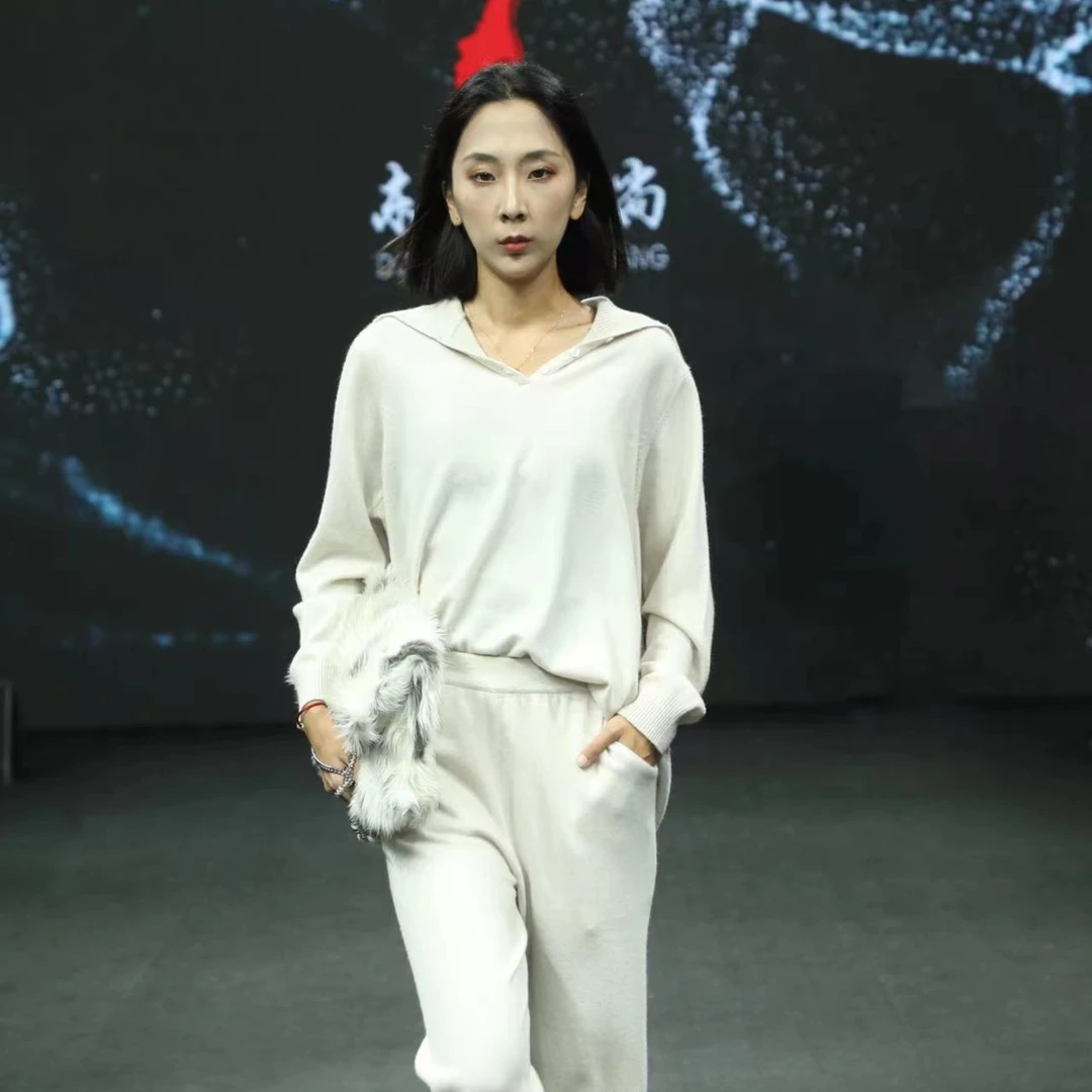 东美中尚原创设计T台秀款意大利山羊绒大牌定制翻领燕尾针织上衣