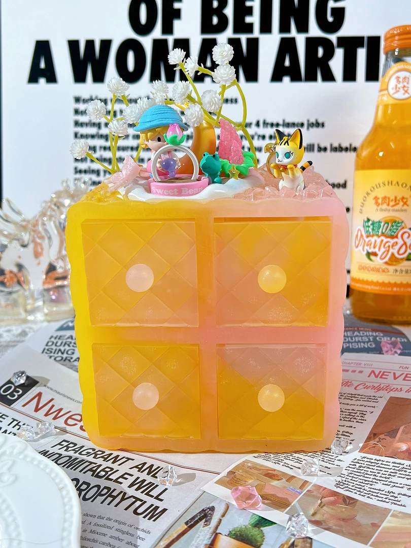 【四格抽屉】时尚潮流潮玩滴胶四格抽屉