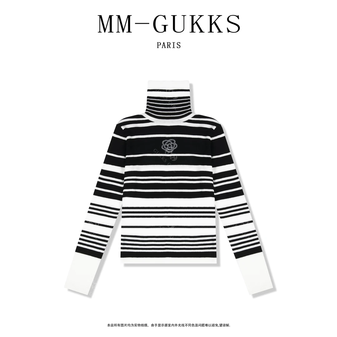 明明GUKKS/秋冬新款山茶花条纹针织衫上衣黑白撞色休闲毛衣MY1458