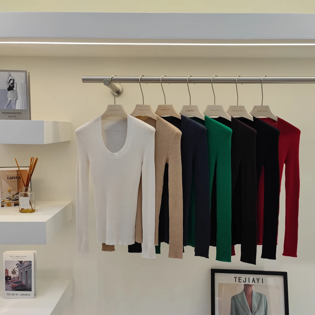 杨子纱羊毛大圆U领修身长袖针织打底衫女内搭毛衣春夏百搭纯色