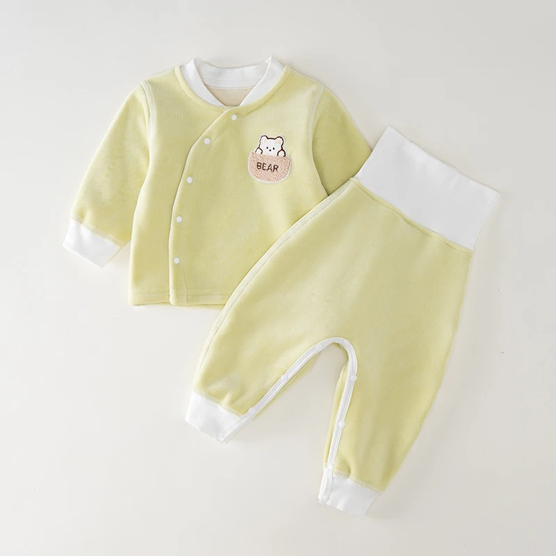 婴儿加绒套装秋冬保暖新生衣服宝宝加厚内衣无骨高腰护肚开档分体