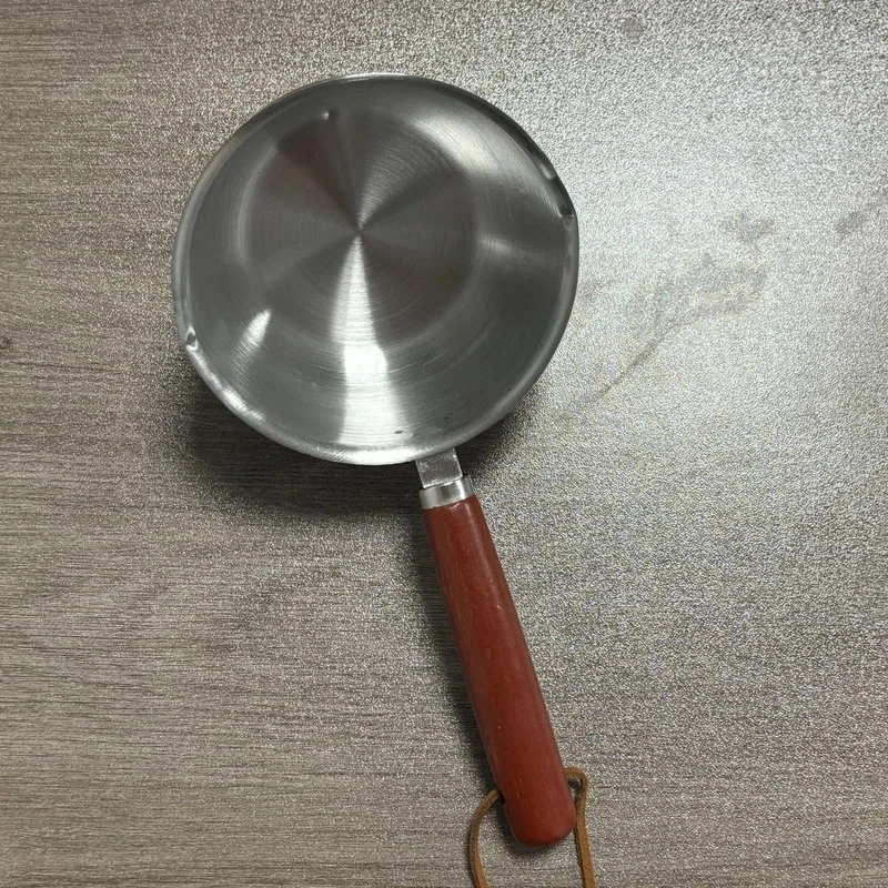 【补贴专属】300ML不锈钢热油锅长柄家用木把泼油壶