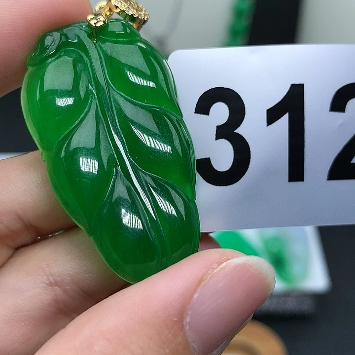 石英质玉颈饰未镶嵌