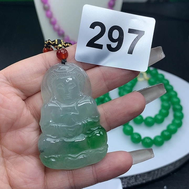 翡翠吊坠(赠链)未镶嵌