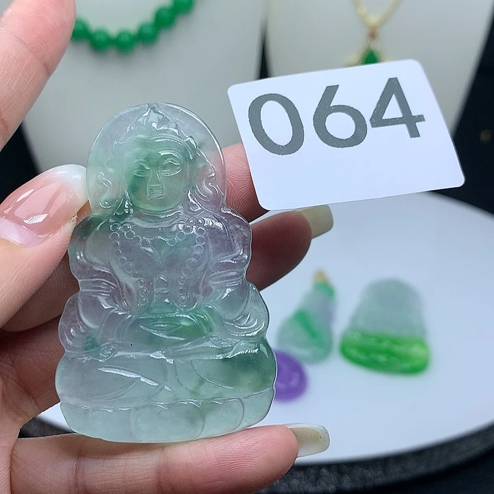 翡翠吊坠(赠链)未镶嵌