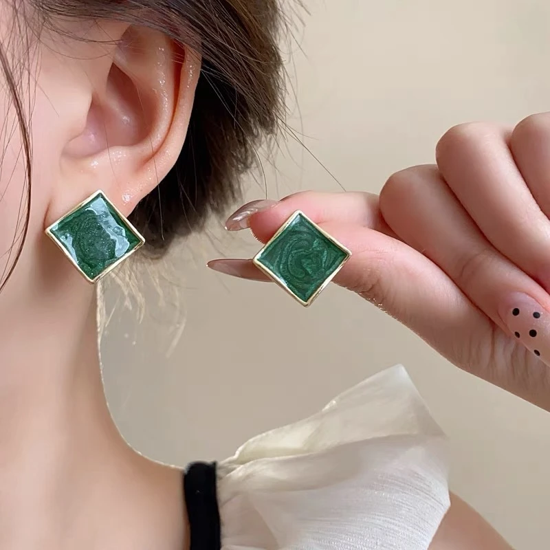 铜合金耳饰 气质绿色法式简约小众港风素款百搭设计感耳钉1069