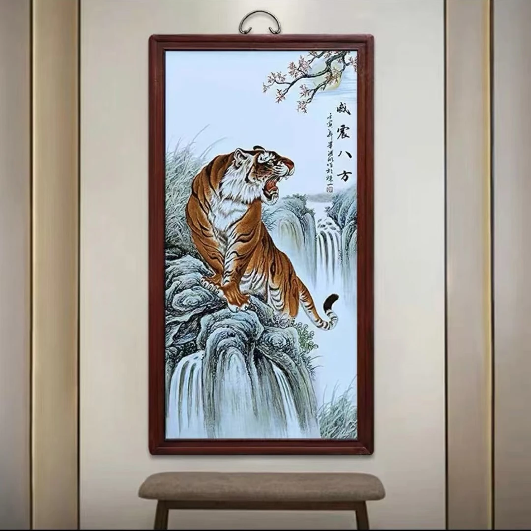 【正品】景德镇瓷板画玄关画粉彩威震八方老虎实木边框86x46cm