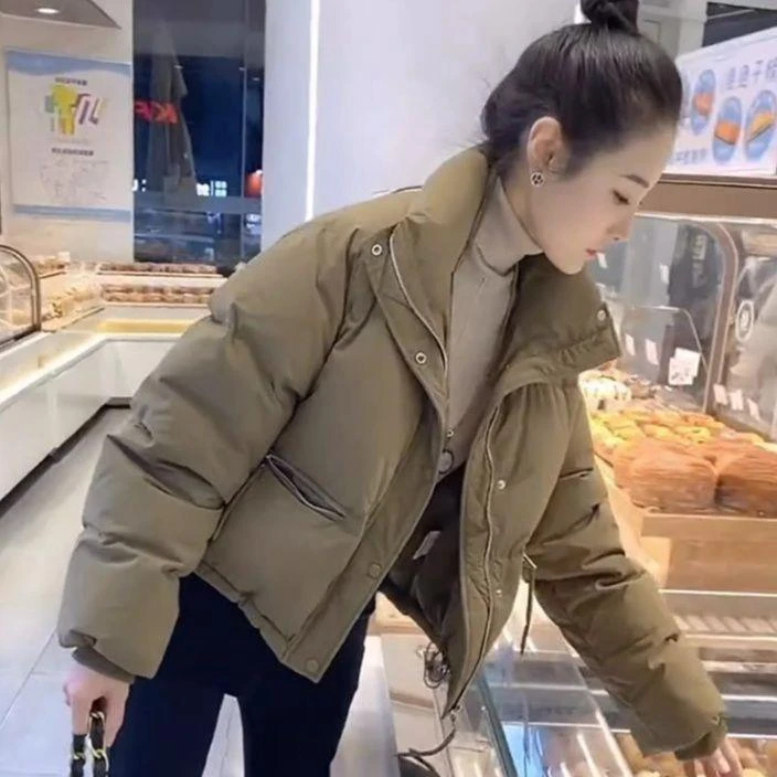 波司登2023年新款冬季女士羽绒服小个子短款白鸭绒纯色立领面包服