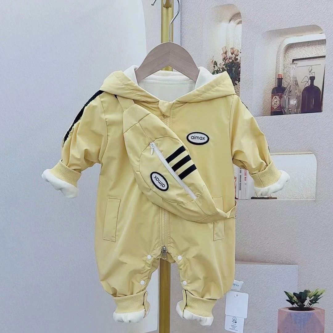 秋冬婴儿韩版男宝宝连体衣可爱小背包秋款爬服加绒外出服