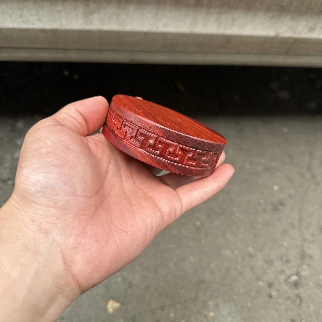 直径9.5 高度2.5拍一发12红花梨回字纹雕刻底座