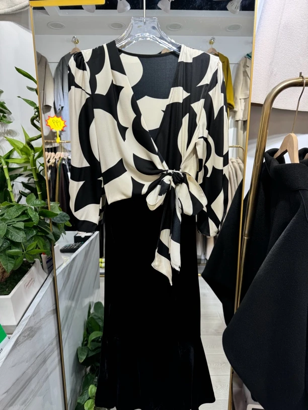 秋冬新款气质显瘦百搭简约时尚连衣裙