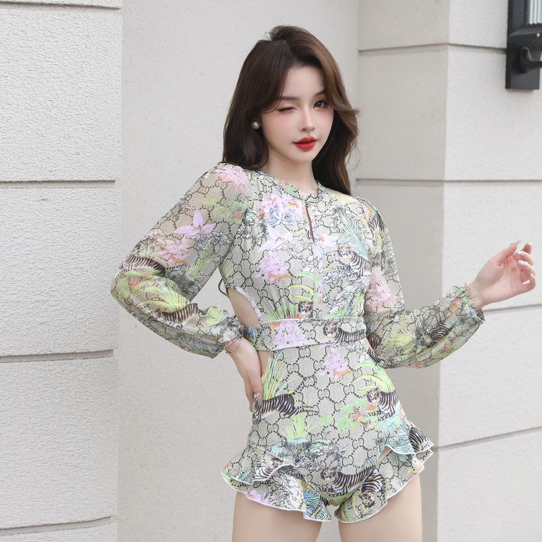 碎花收腰长袖连体泳衣显瘦气质短款复古夏季复古修身韩版遮肚泳装