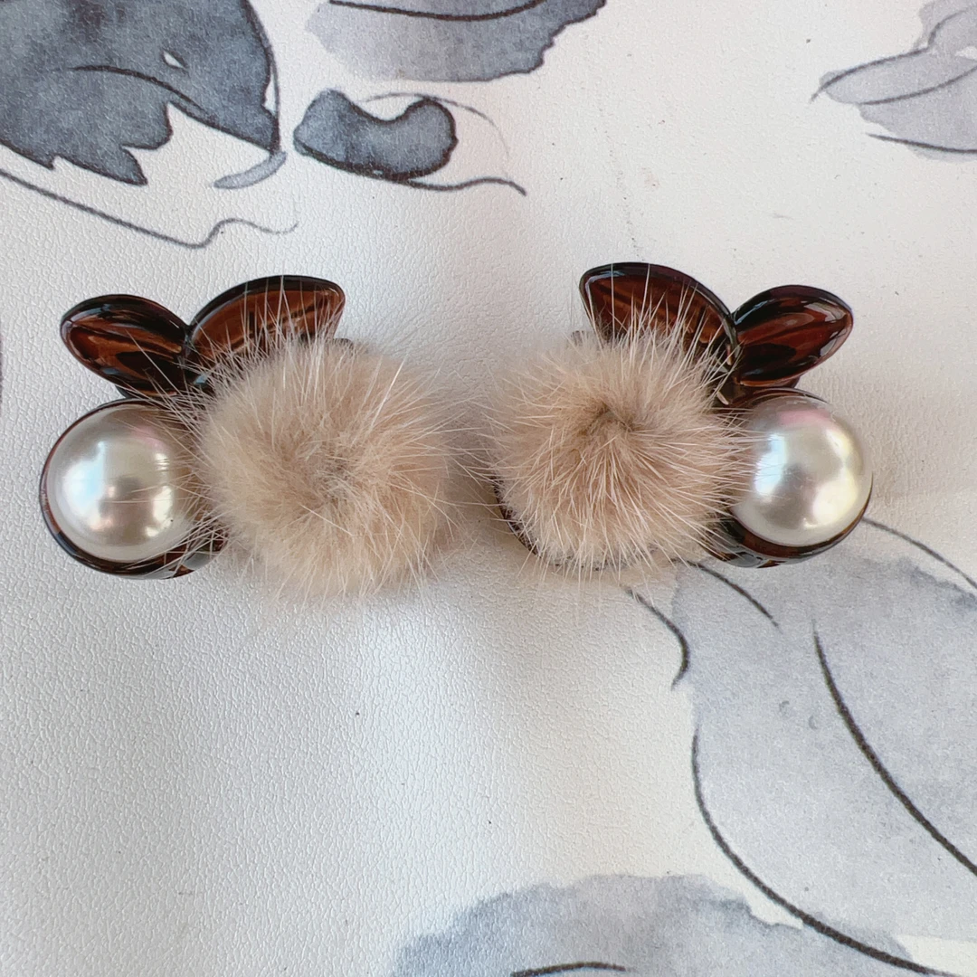 秋冬新款毛毛仿珠小号时尚气质简约轻奢刘海侧边夹抓夹1988+1988