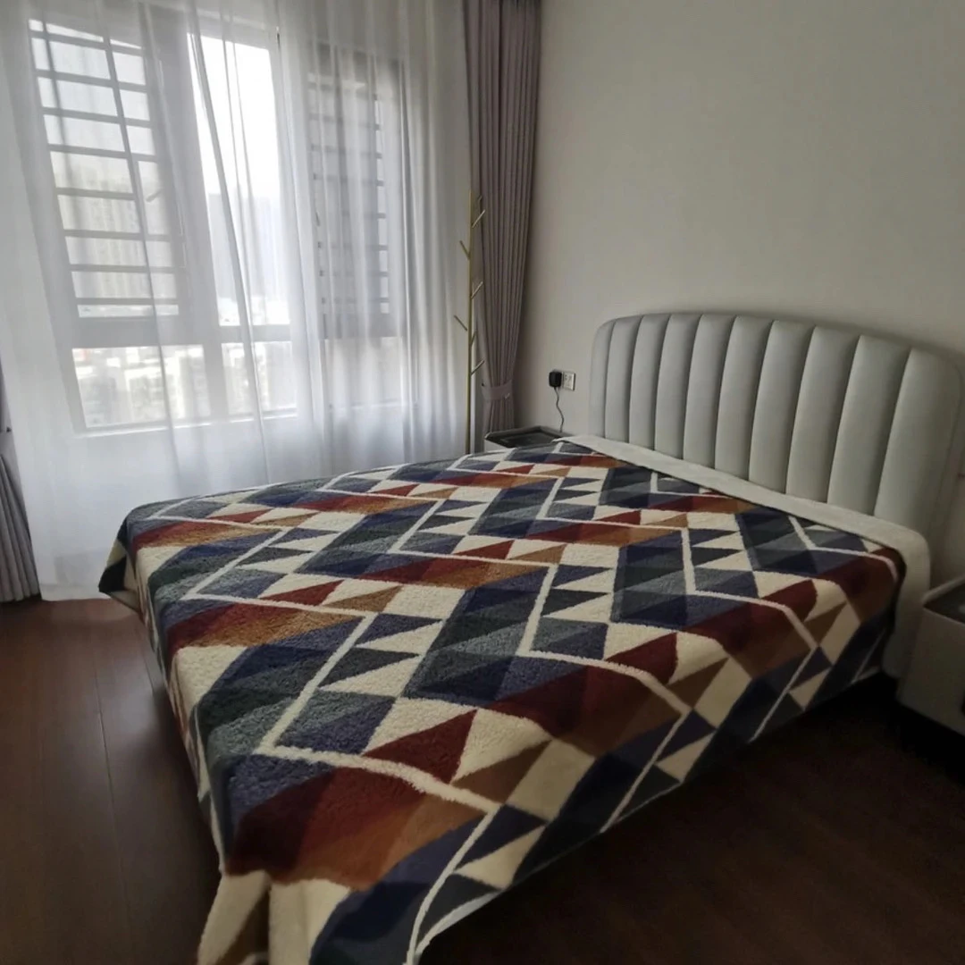 2.2/2.4米 几何图案大毛毯加厚保暖复合一体