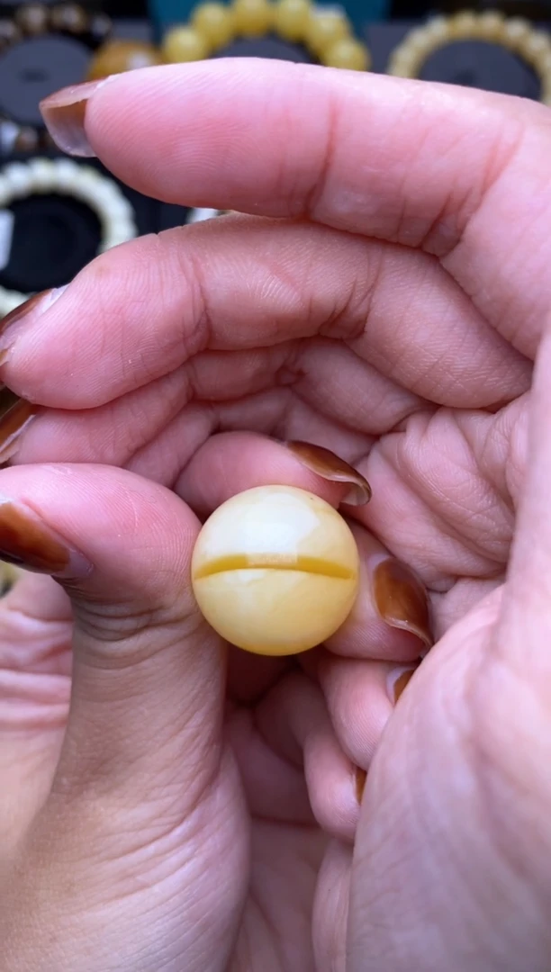 【闪购商品】琥珀裸石未镶嵌 大小姐珠宝严选84