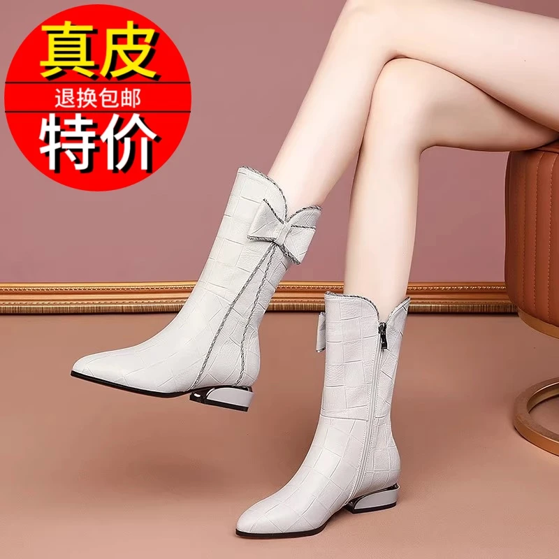 真皮中筒靴2024冬季新款平底低跟马丁靴蝴蝶结尖头粗跟大码女靴