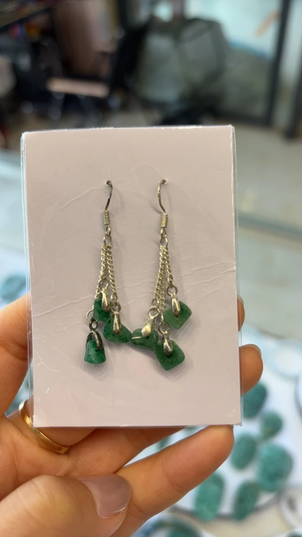 独山玉，岁岁平安耳坠