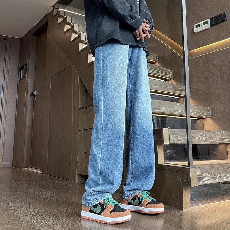 浅蓝色美式高街牛仔裤男款秋季潮牌宽松直筒阔腿青少年休闲长裤子