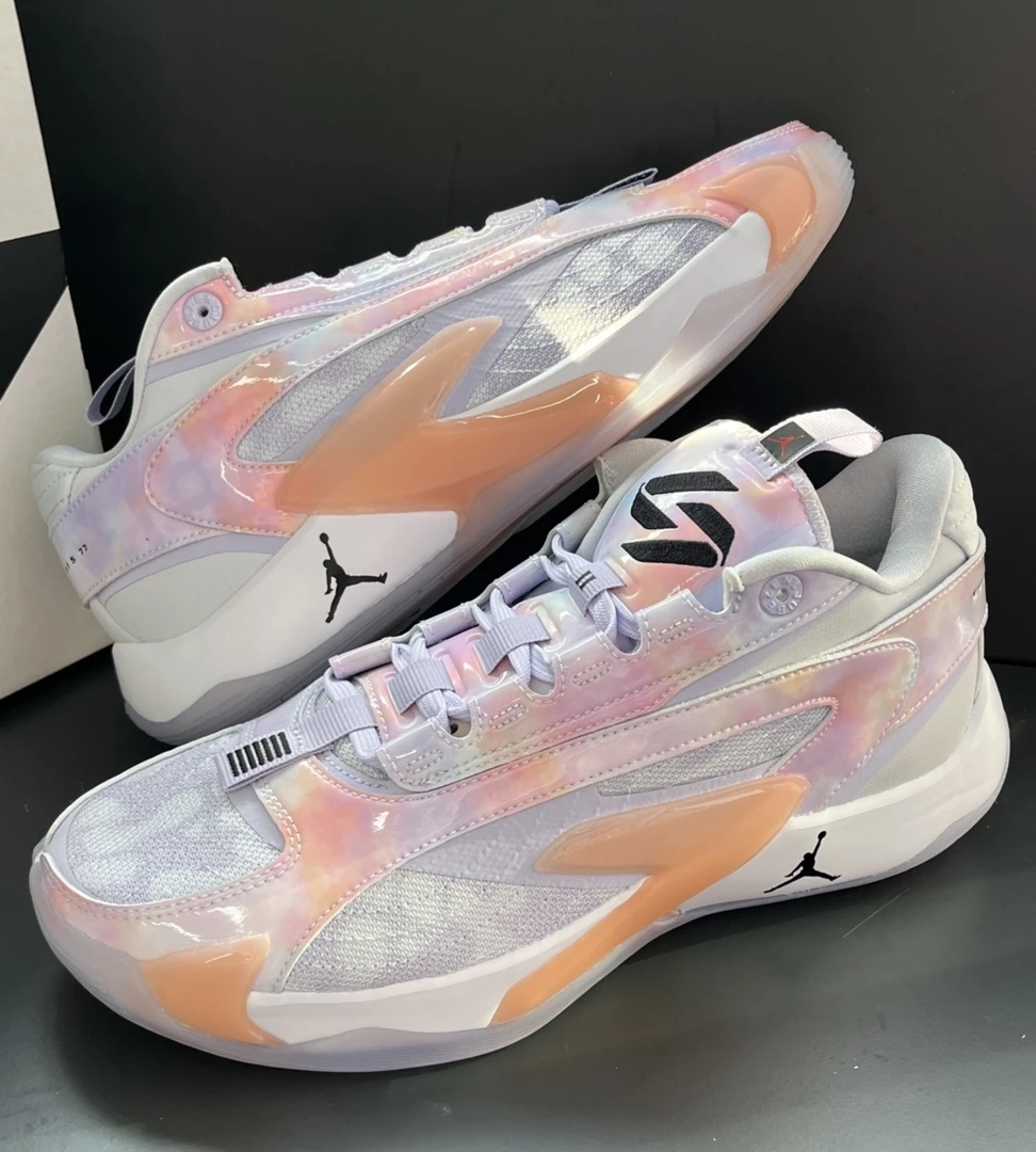 Nike耐克新款男子JORDAN运动时尚低帮经典篮球鞋DX9012-005