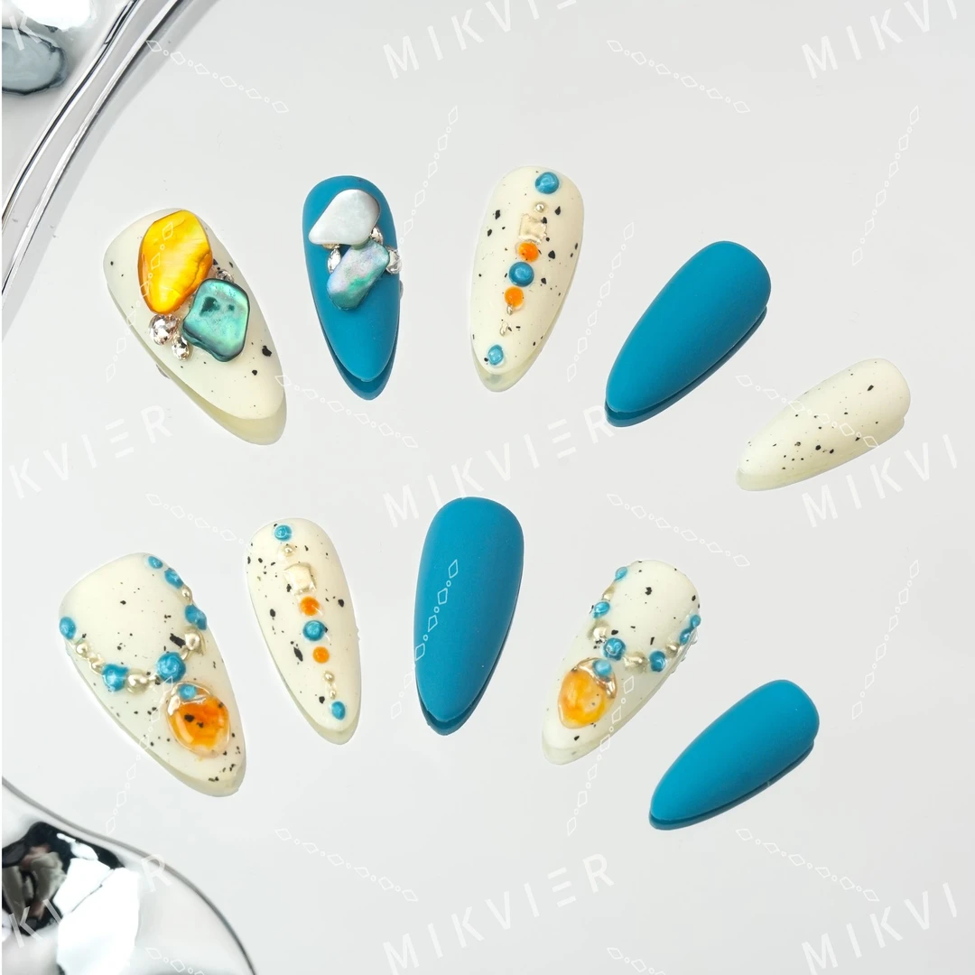 MIKVIER/蜜可薇儿【⽣与⾠】轻奢高级款时尚专享手工定制设计穿戴甲