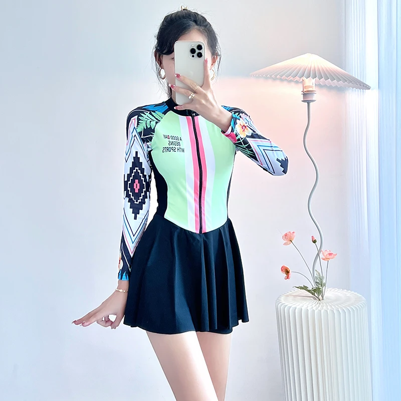保守连体游泳衣女裙式遮肚遮肉显瘦速干长袖防晒泳装泡温泉冲浪服