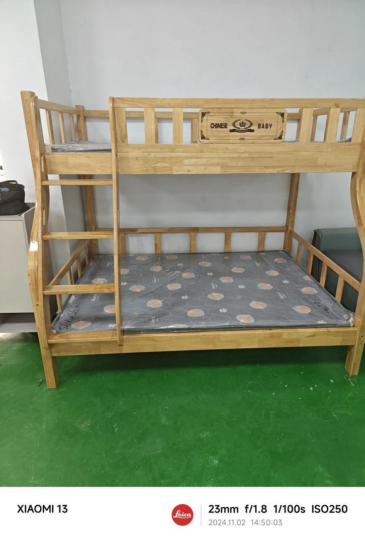 儿童上下铺，实木拼接。