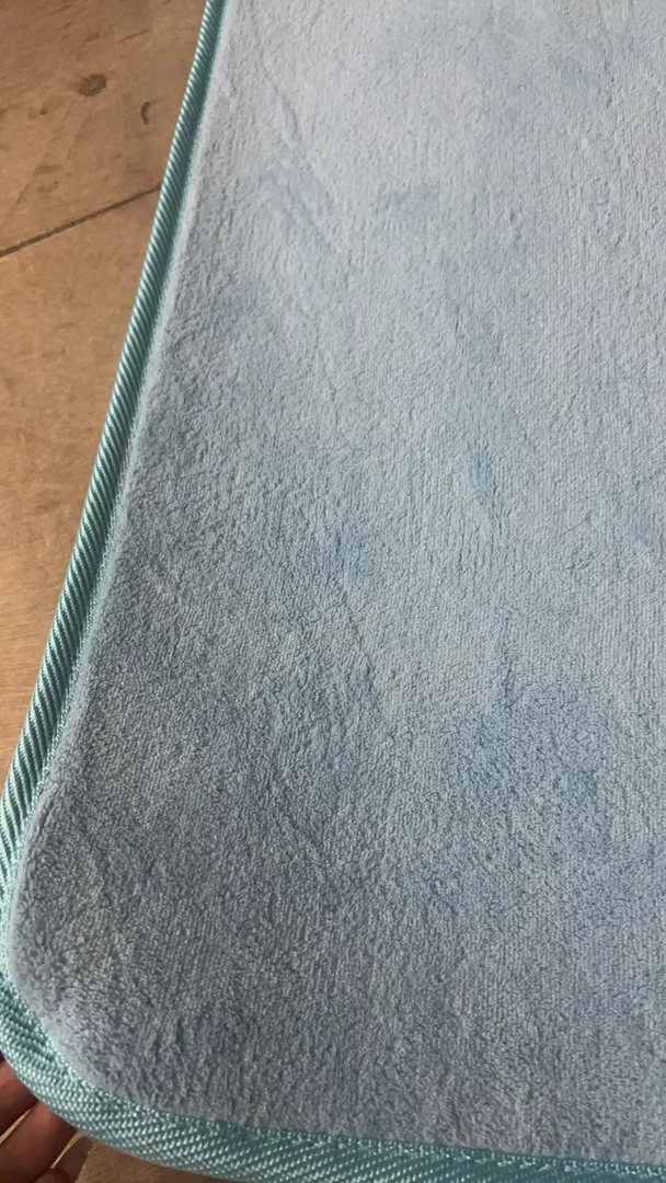 2*2.5 浅蓝色法兰绒地垫 地毯 微瑕疵 防滑家用毛绒裁剪