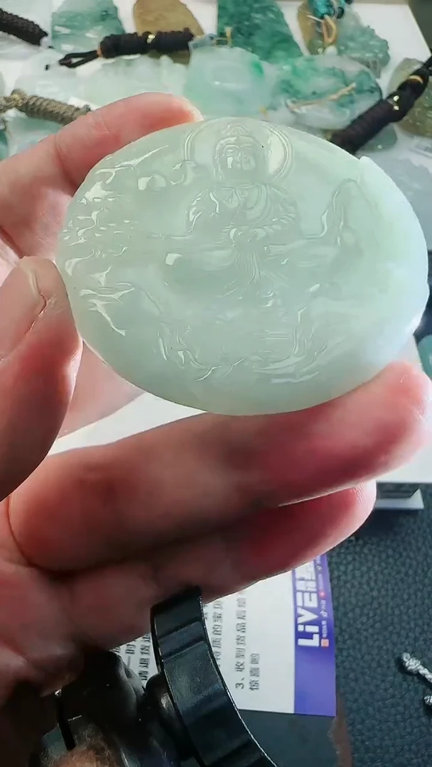 【闪购商品】翡翠吊坠(不含链)未镶嵌多样性随机发其一