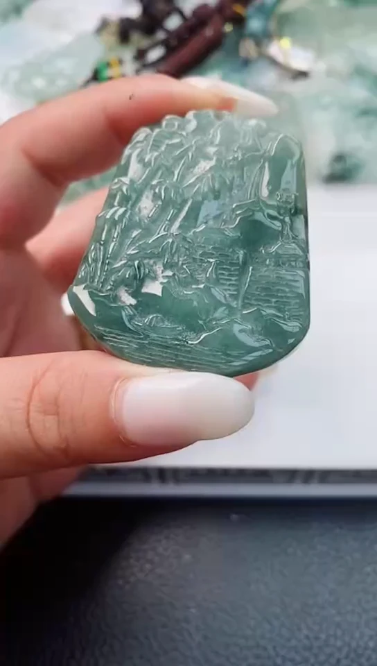 【闪购商品】翡翠吊坠(不含链)未镶嵌1