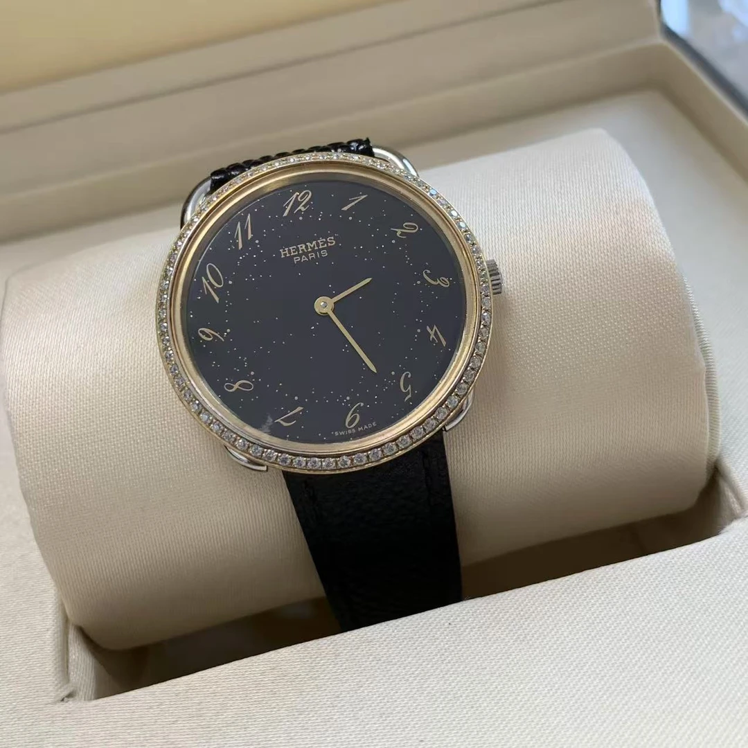 95新 Hermes/爱马仕 通勤系列/后镶钻/31mm/石英/女表手表
