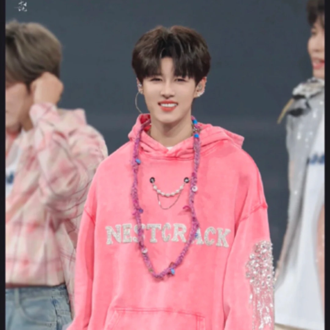 OOXOO潮汇 | 卓沅同款帽衫重磅刺绣钉珠套头卫衣