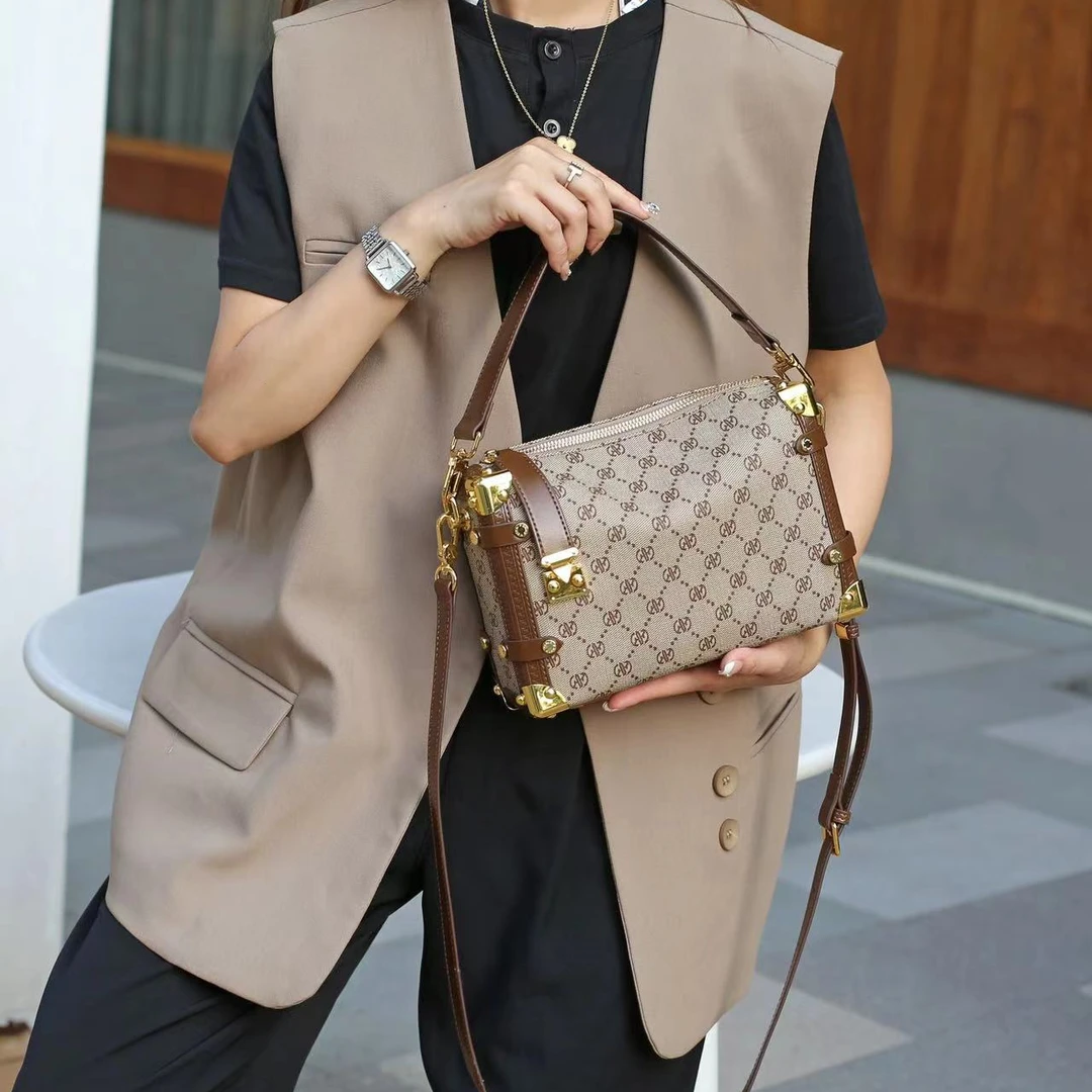 2024时尚百搭潮流休闲轻奢经典春夏手提包单肩包斜挎包带礼盒