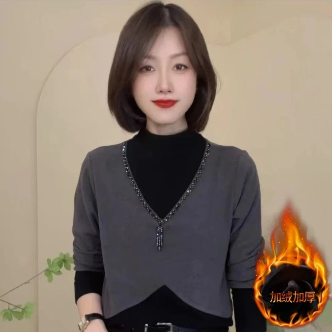 秋冬寄加绒加厚的打底衫妈妈装上衣长袖显瘦遮肉烫砖假两件半高领