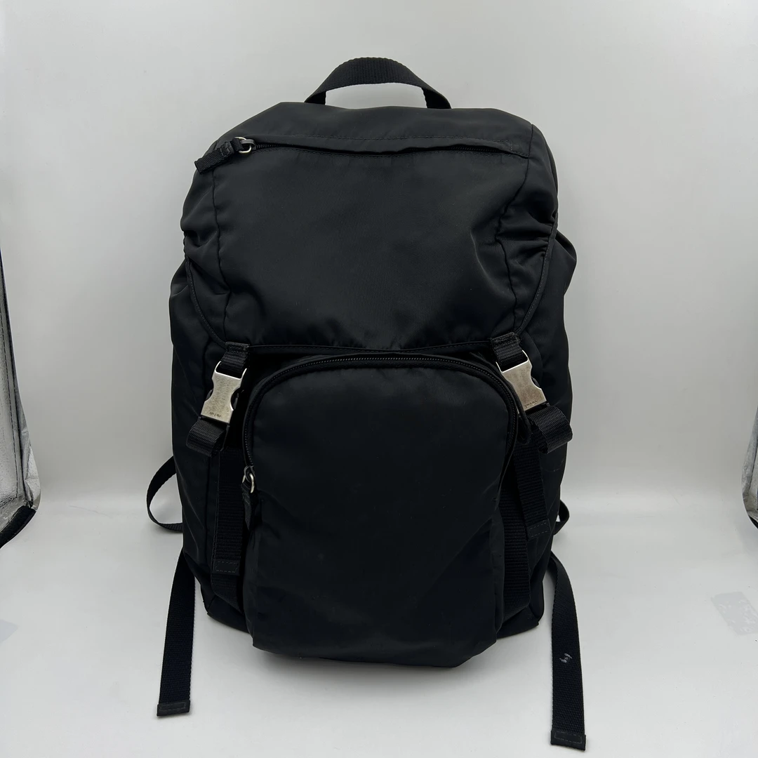 90新 Prada/普拉达 普拉达 黑色背包/1189