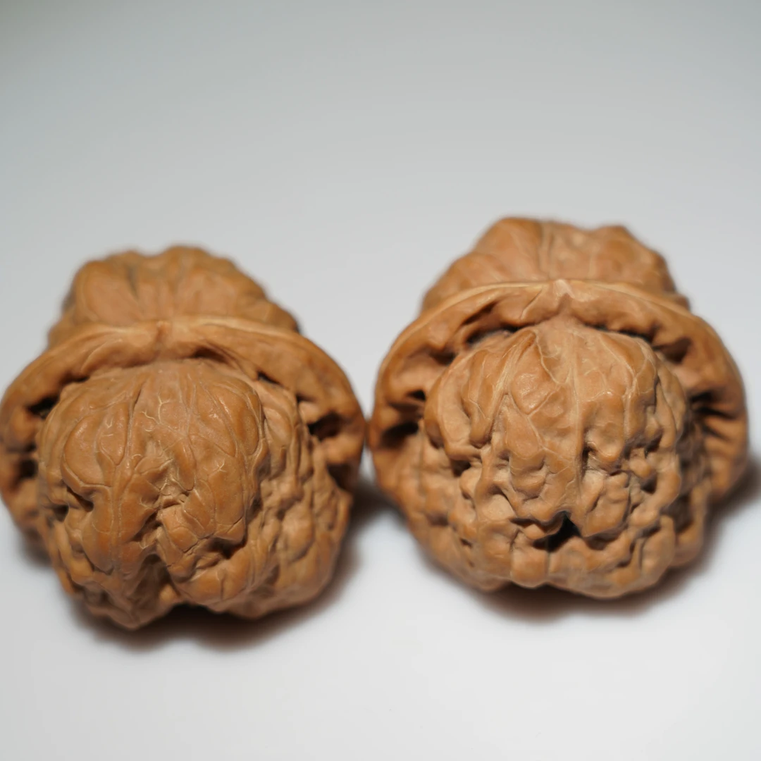 怀柔蛤蟆头精品配对文玩核桃  边41 肚42 高31