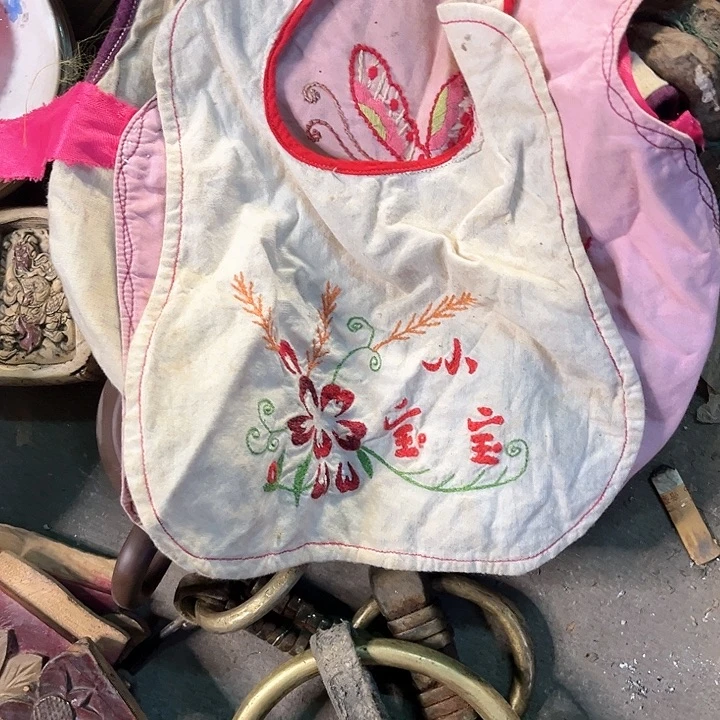 香榧木谷**艺三个围嘴子