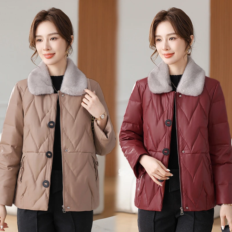 小个子妈妈冬装羽绒服保暖新款中老年人时尚加厚皮外套女秋冬季