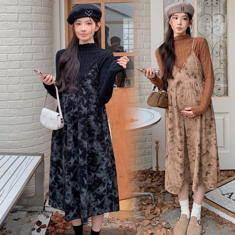 2024秋冬新款韩版显瘦两件套孕妇连衣裙灯芯绒裙