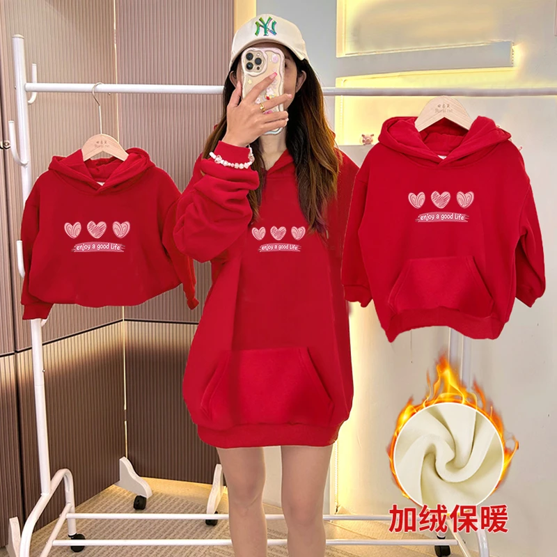高端亲子装加绒连帽洋气一家三口母女母子情侣红色秋冬季保暖宽松