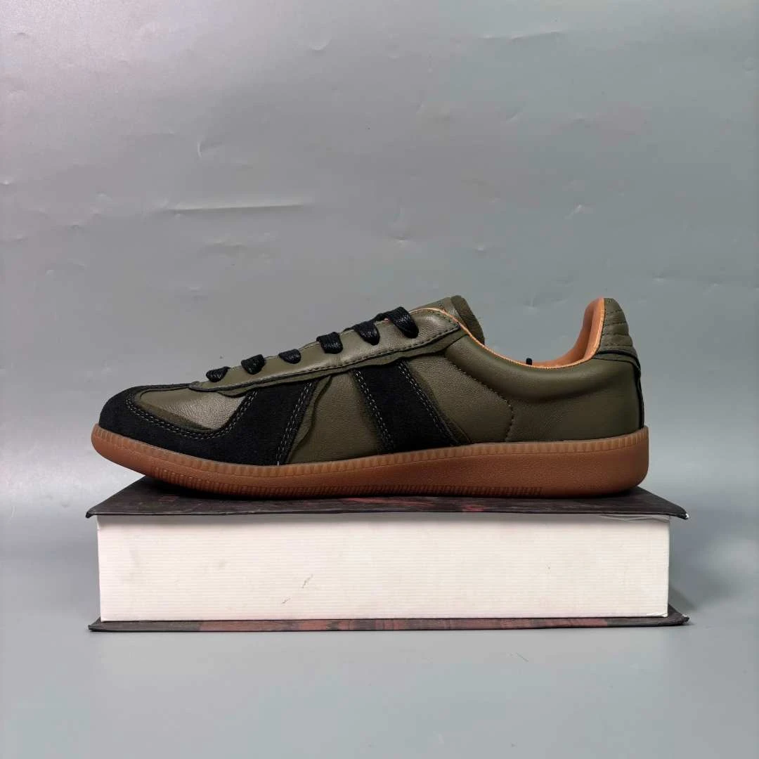 99-4-1（2303047）舒适休闲透气男鞋