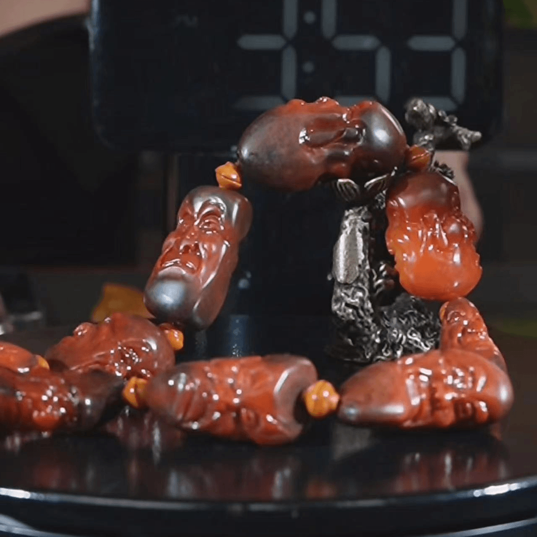 《精品和田玉罗汉手持》