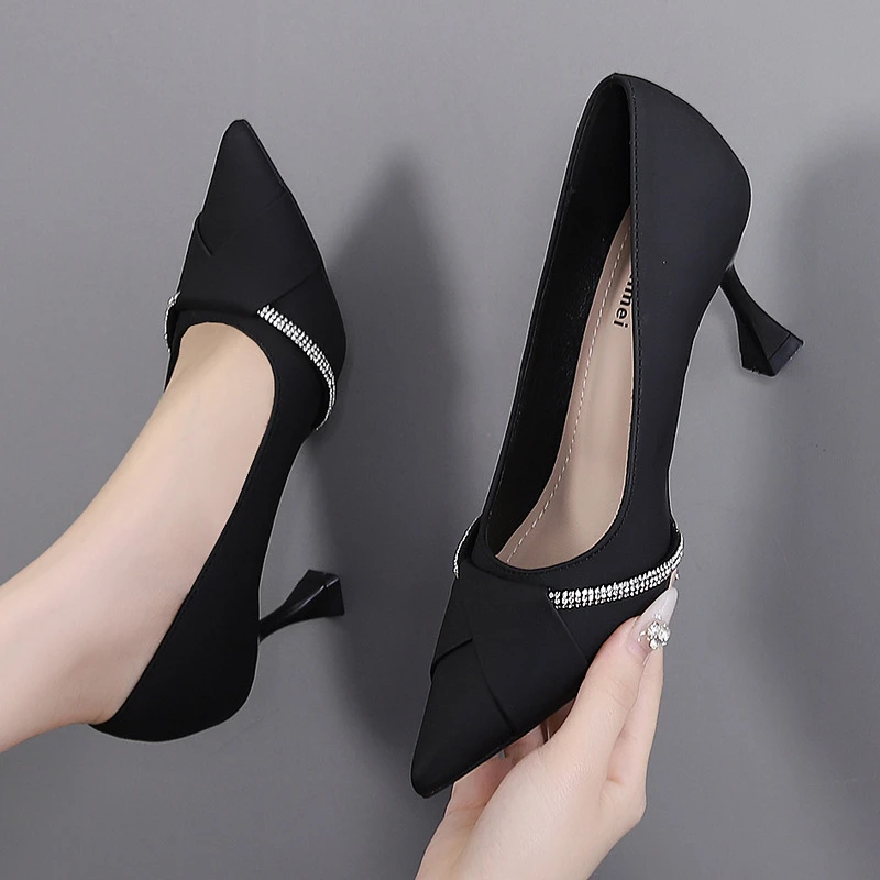 新软皮尖头细跟浅口高跟鞋单鞋女百搭职场上班鞋女正装面试鞋子