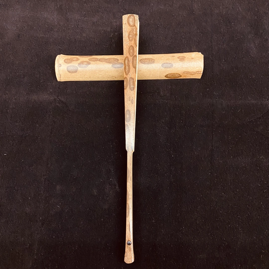 聚善斋出品梅鹿竹制扇。8寸18方。上排口1.8。