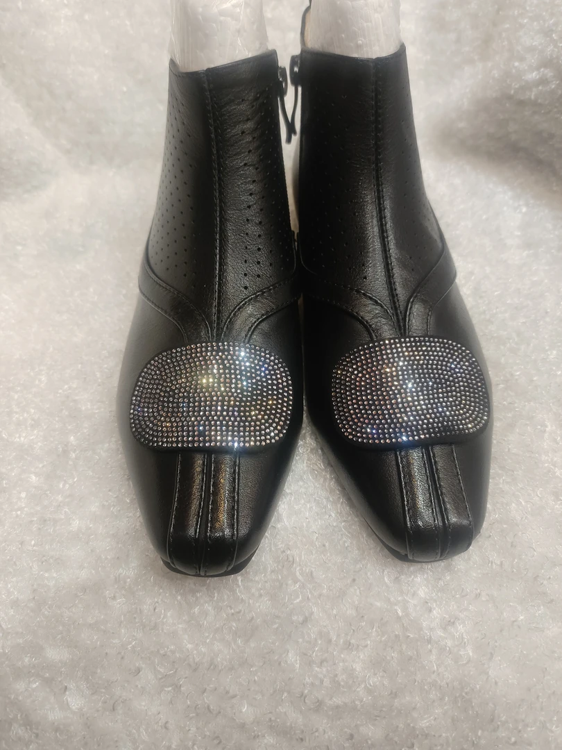 女士新款真皮平底鞋，34-38